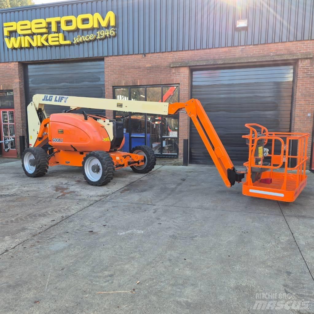 JLG 600 AJ Alkūniniai keltuvai