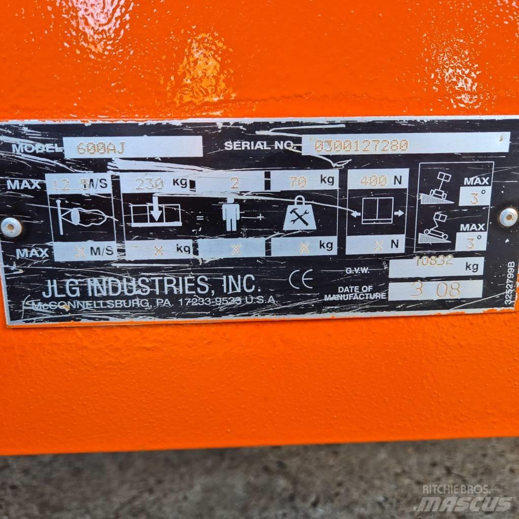 JLG 600 AJ Alkūniniai keltuvai