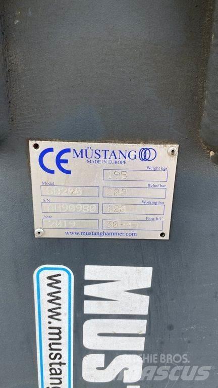 Mustang SB 200 Hidrauliniai kūjai / Trupintuvai