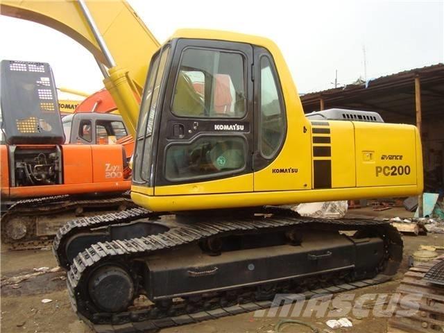 Komatsu PC 200 Vikšriniai ekskavatoriai