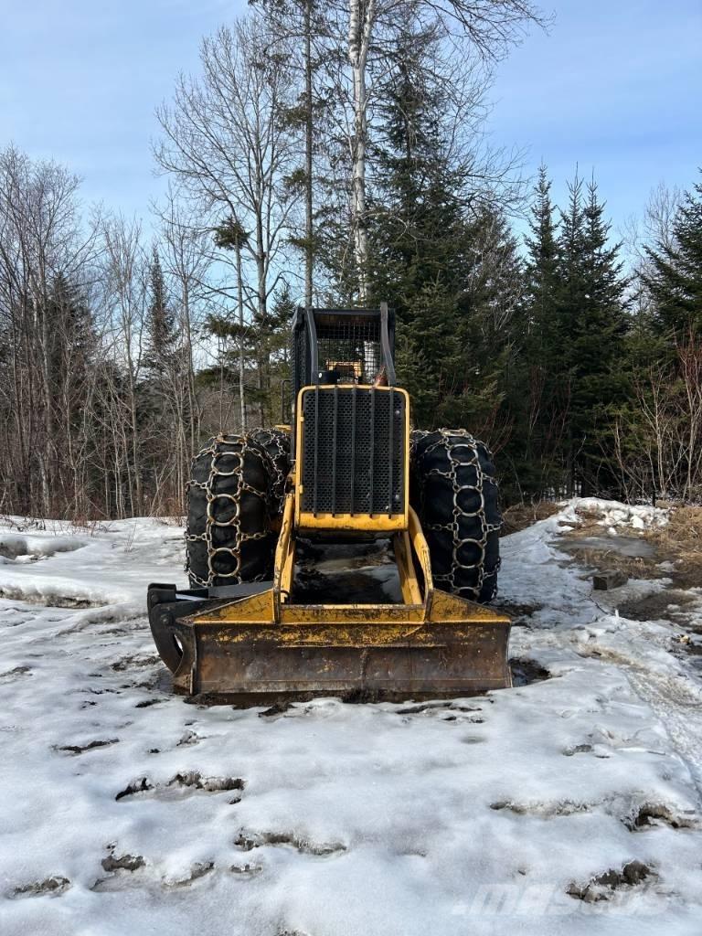John Deere 640 D Skiedrovežiai