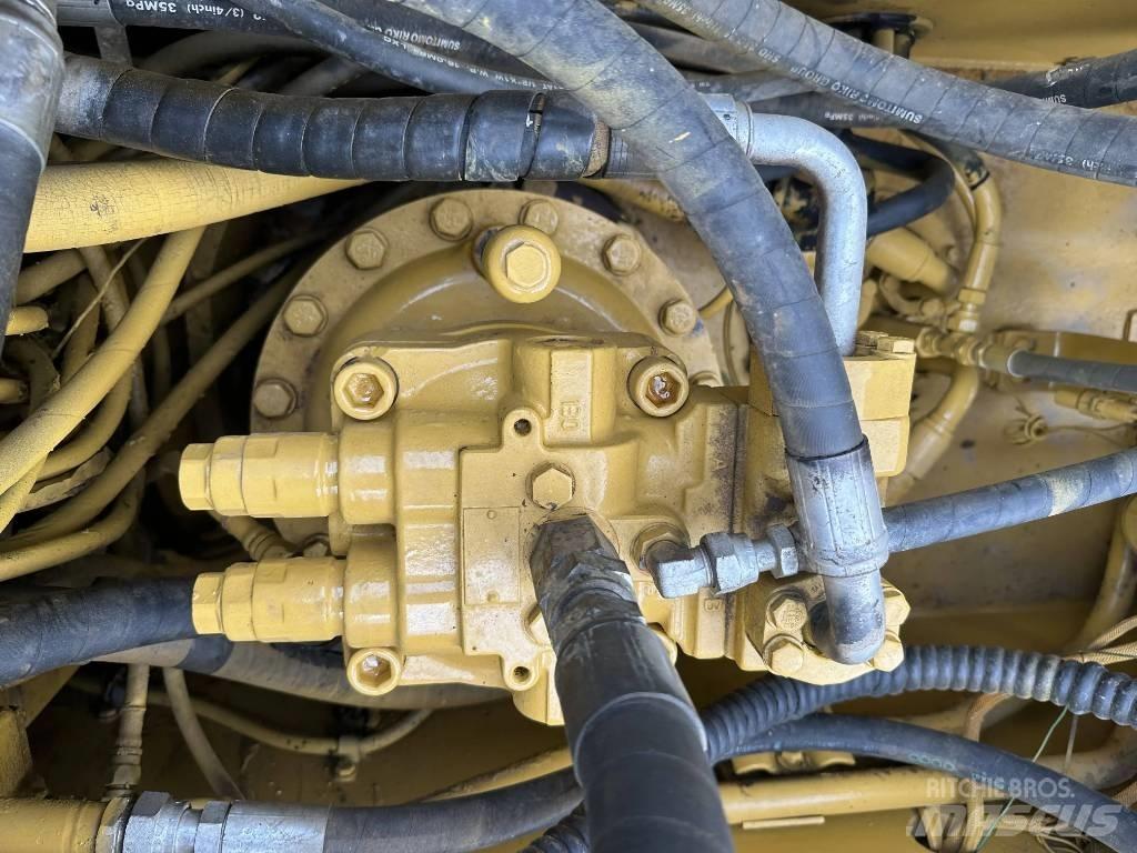 CAT 320D Vikšriniai ekskavatoriai