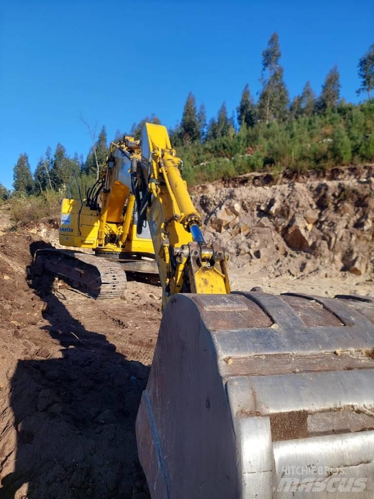 Komatsu PC 228 LC-3 Vikšriniai ekskavatoriai