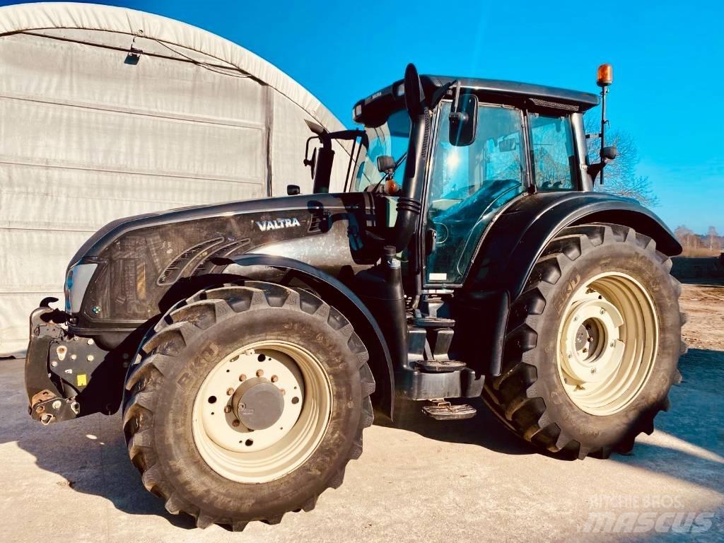 Valtra T 203 Traktoriai