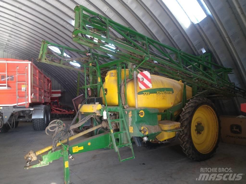 John Deere 732 Prikabinami purkštuvai
