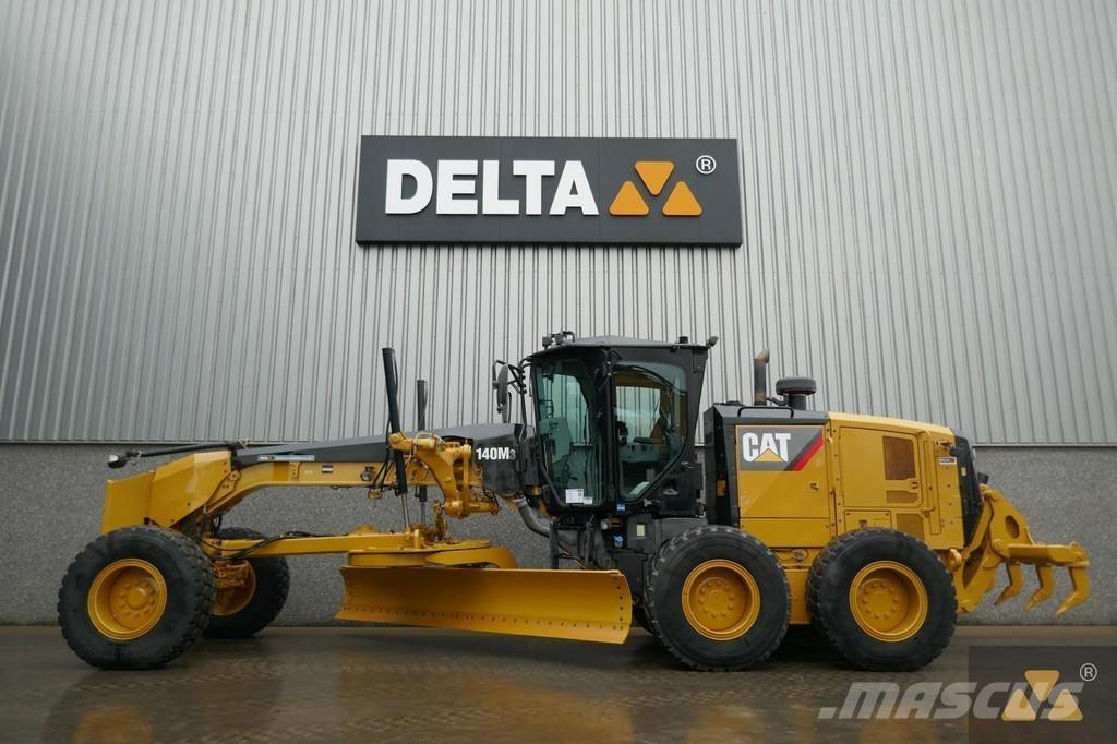 CAT 140M3 Greideriai