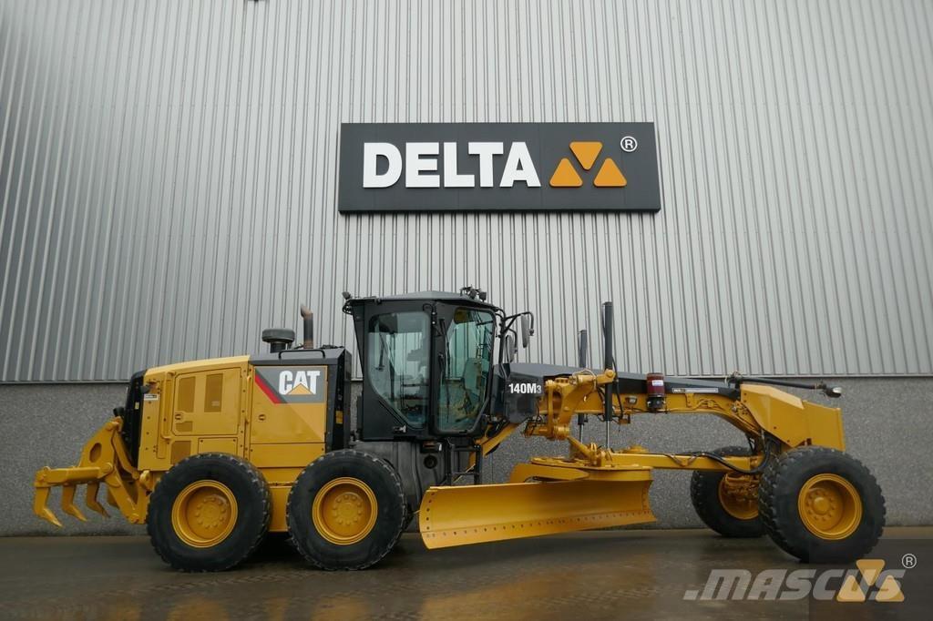 CAT 140M3 Greideriai
