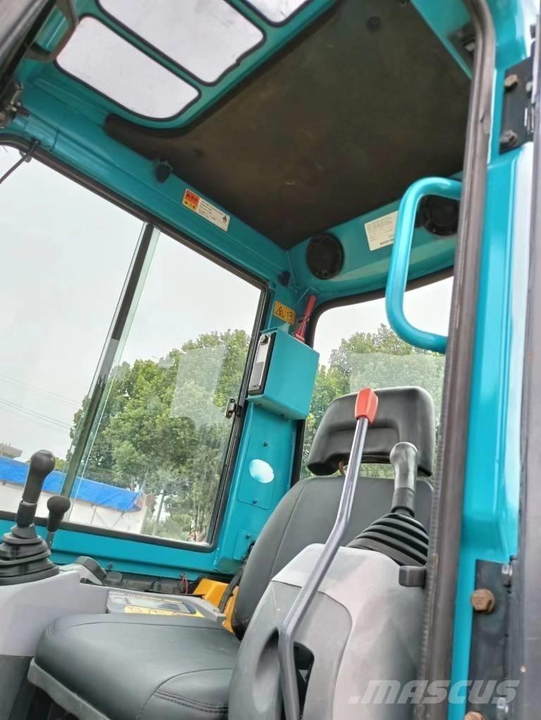 Kubota 155 Vikšriniai ekskavatoriai