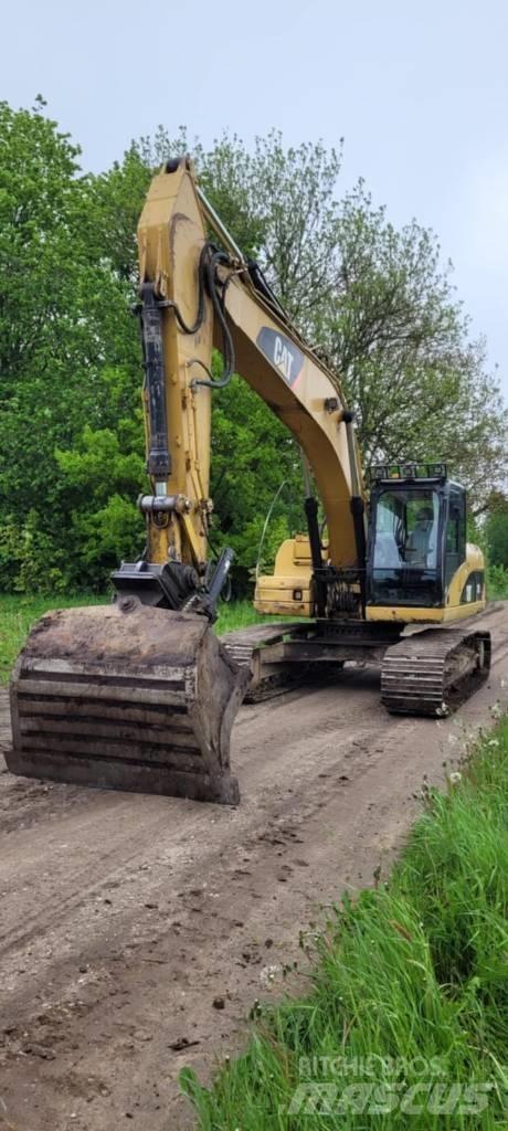 CAT 320 Vikšriniai ekskavatoriai