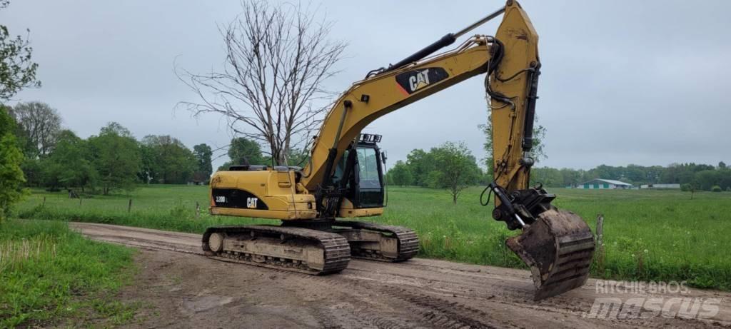 CAT 320 Vikšriniai ekskavatoriai