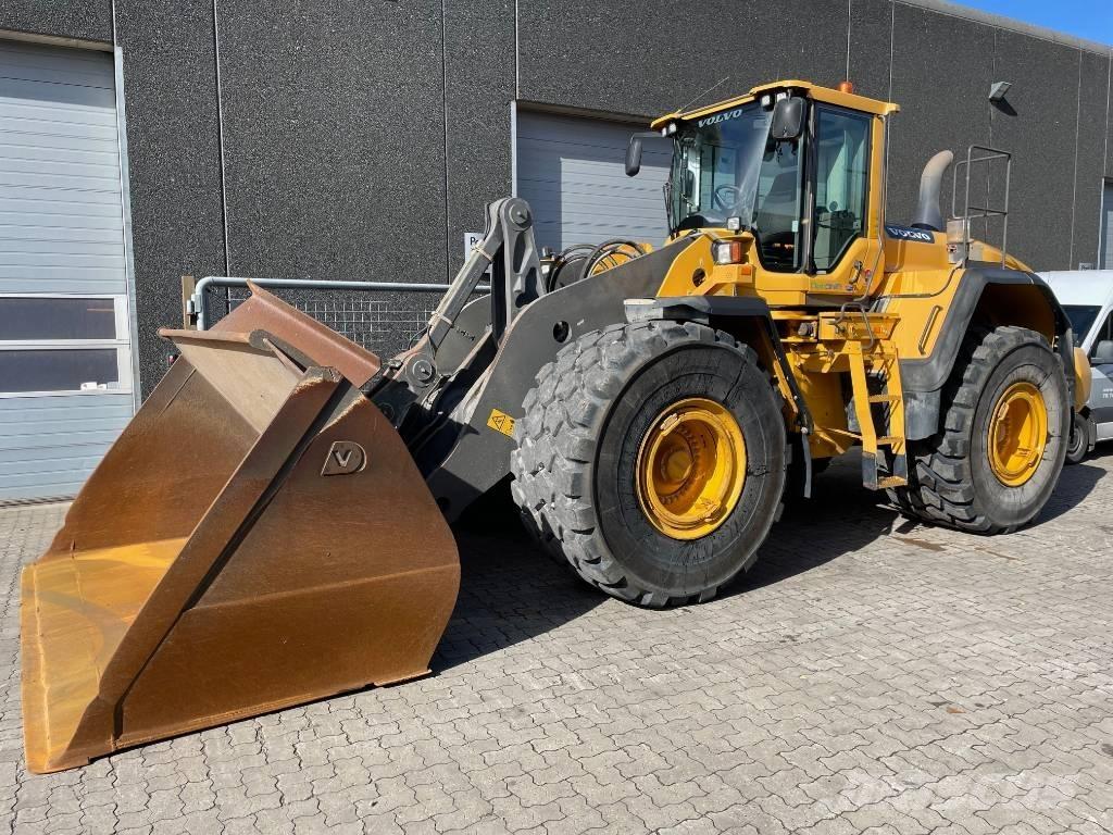 Volvo L220G Naudoti ratiniai krautuvai