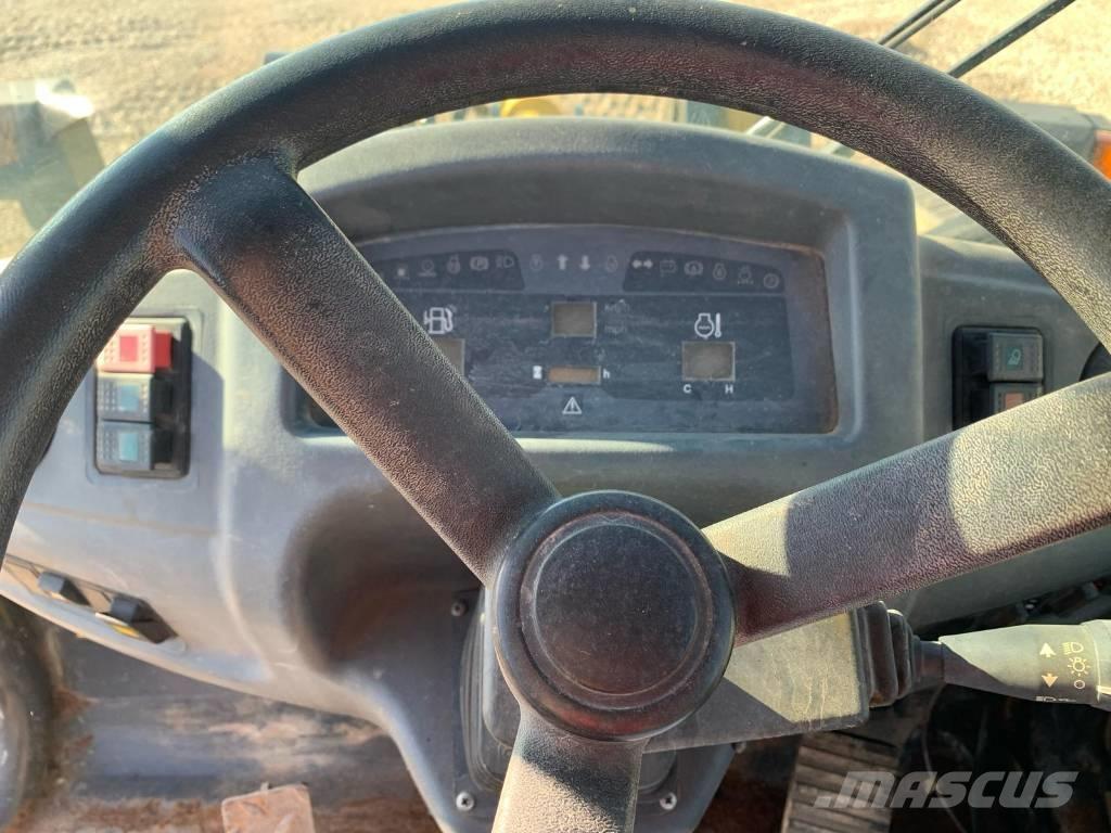 Komatsu WA 90-6 Naudoti ratiniai krautuvai