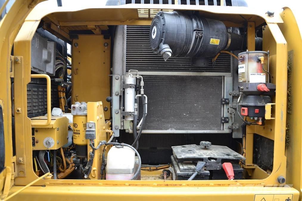 CAT 319 D L Vikšriniai ekskavatoriai
