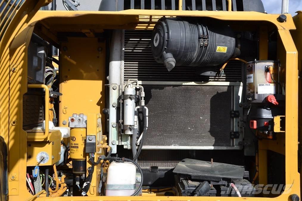 CAT 319 D L Vikšriniai ekskavatoriai