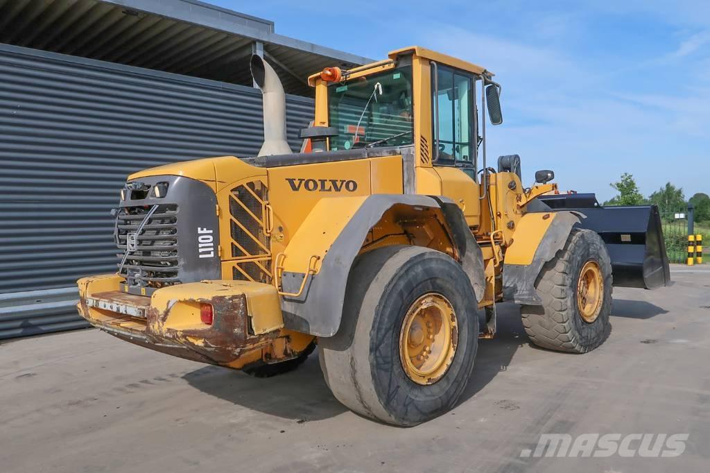 Volvo L110F Naudoti ratiniai krautuvai