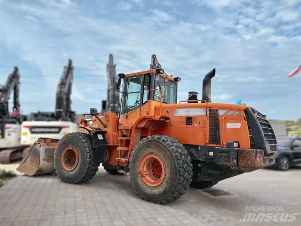 Doosan DL 300 Naudoti ratiniai krautuvai