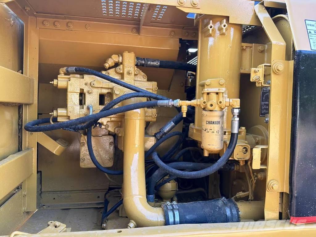 CAT 320 B L Vikšriniai ekskavatoriai