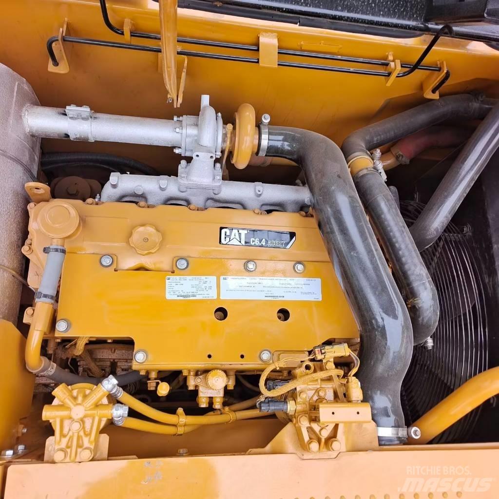 CAT 320 D2 L Vikšriniai ekskavatoriai