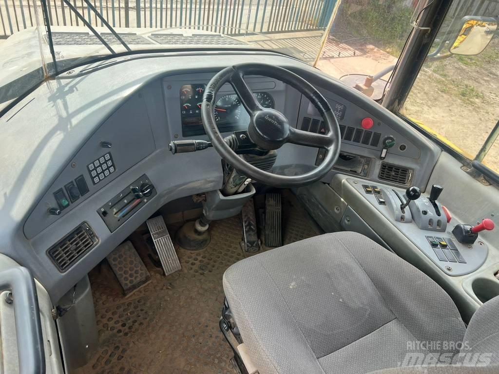 Volvo A 25 D Karjeriniai savivarčiai