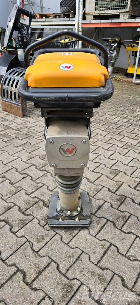 Wacker Neuson AS50e Plūktuvai