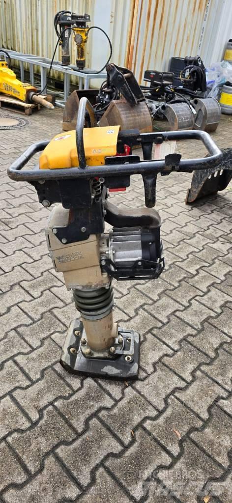 Wacker Neuson AS50e Plūktuvai