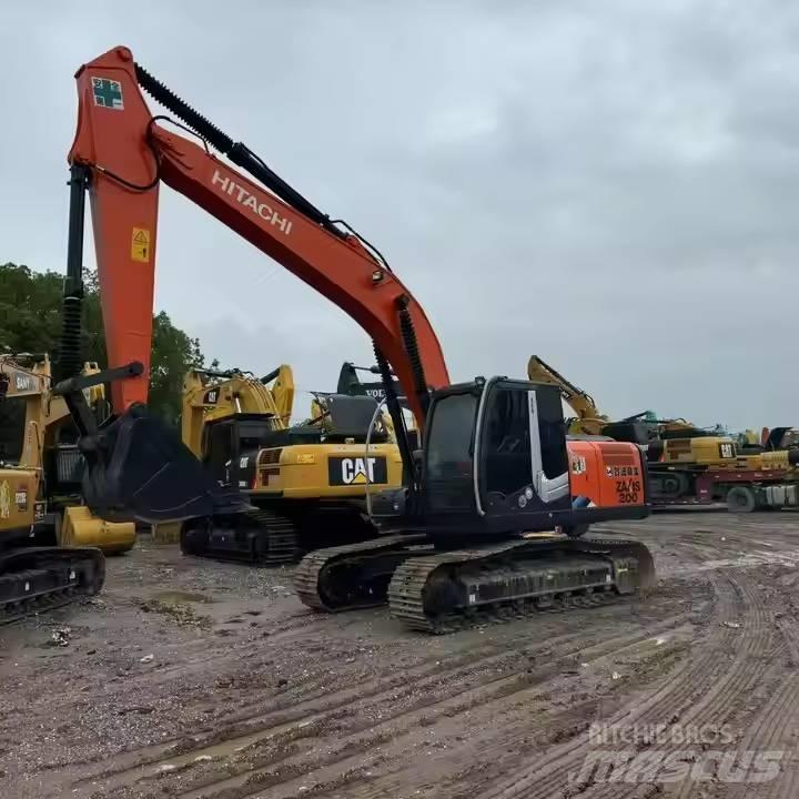 Hitachi ZX200 Vikšriniai ekskavatoriai