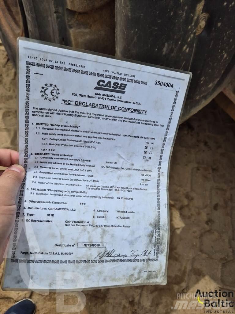 CASE 921 E Naudoti ratiniai krautuvai