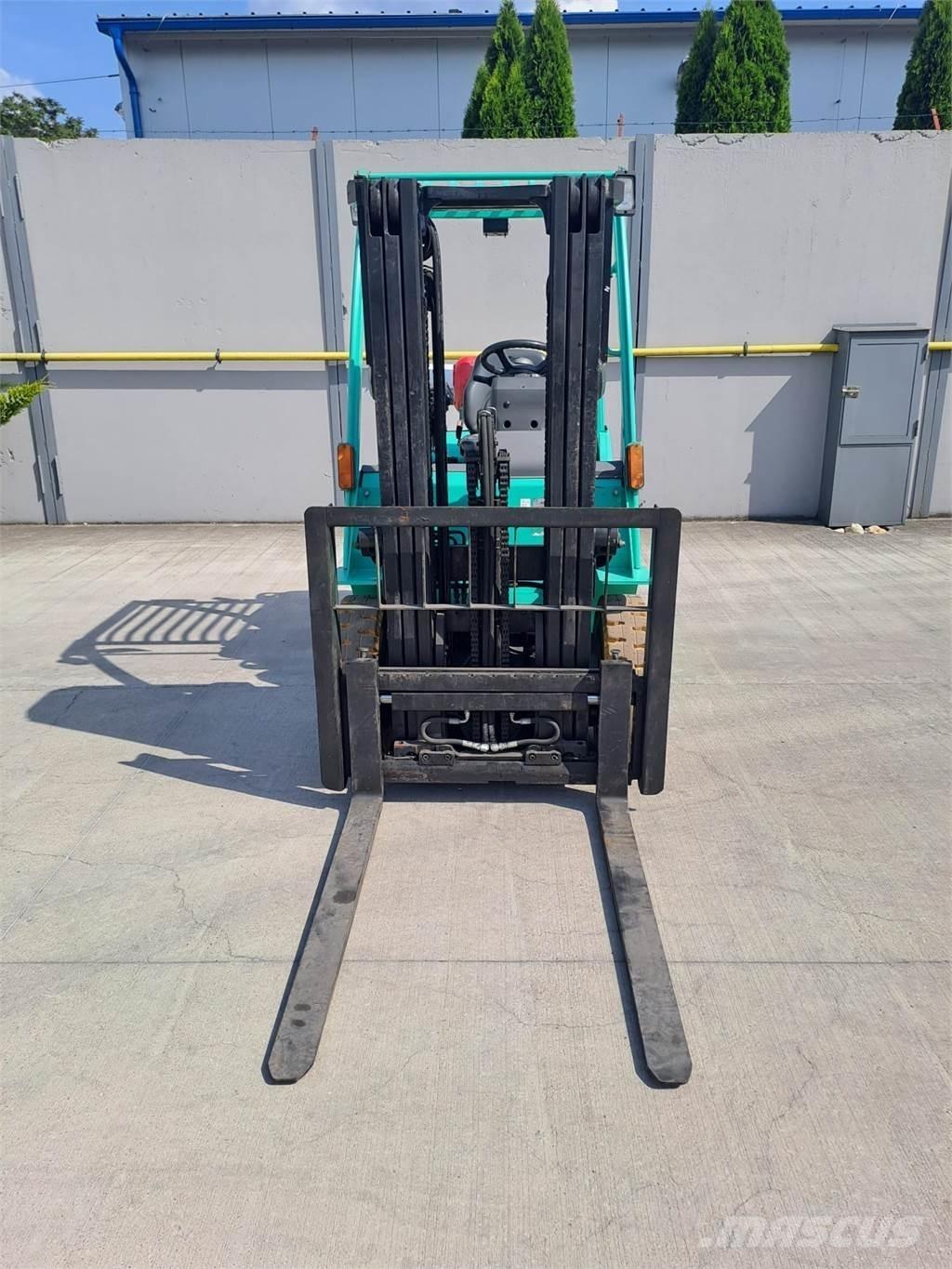 Mitsubishi FG25N LPG (dujiniai) krautuvai