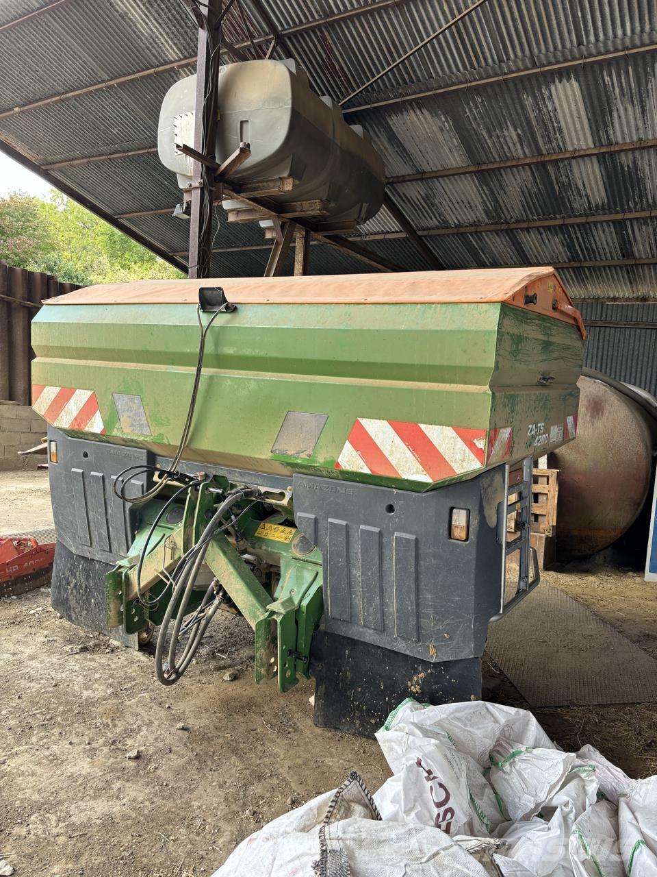 Amazone ZA TS 4200 Skystų trąšų purkštuvai