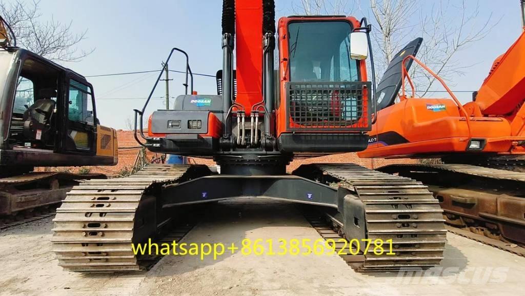 Doosan DX 225 Vikšriniai ekskavatoriai