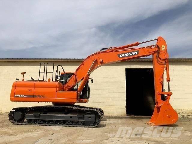 Doosan DX 225 Vikšriniai ekskavatoriai