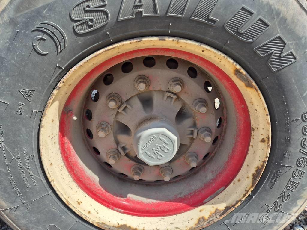 Nopa 3 axle tipper Savivartės priekabos