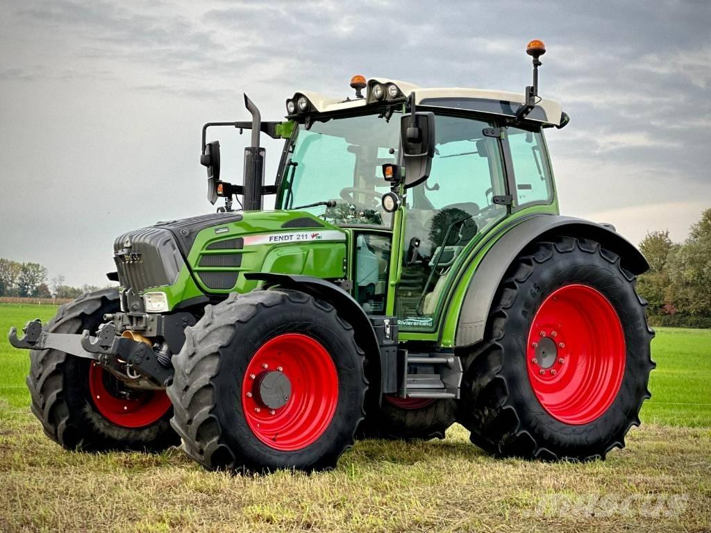Fendt 211S Vario Traktoriai