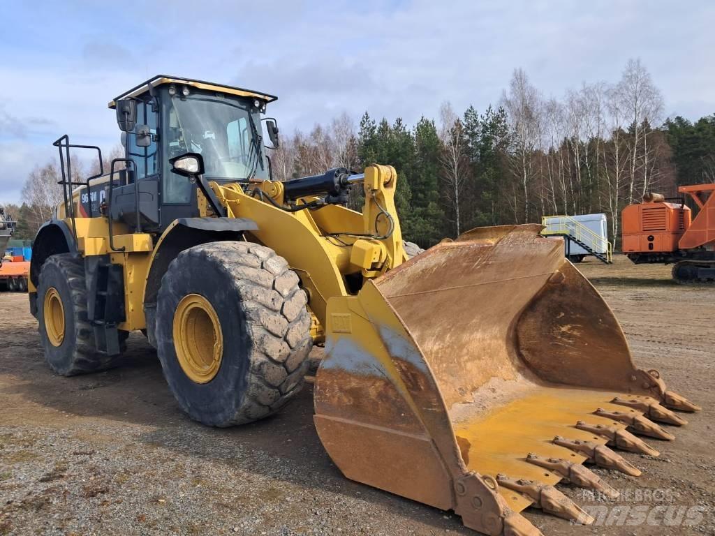 CAT 966M XE Naudoti ratiniai krautuvai