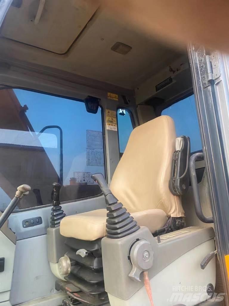 Hyundai R110VS Vikšriniai ekskavatoriai