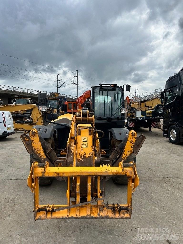 JCB 535-140 Teleskopiniai krautuvai