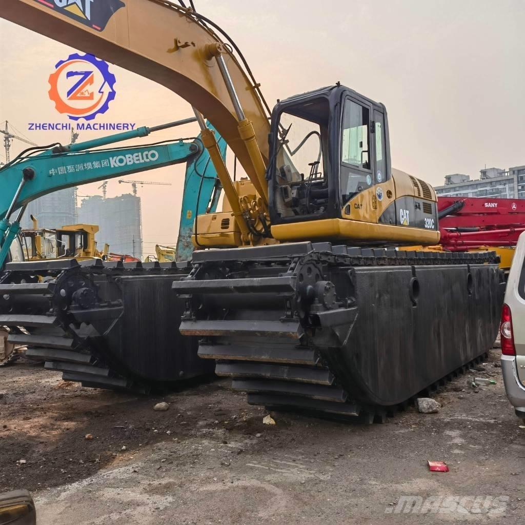 CAT 320 C Amfibiniai ekskavatoriai