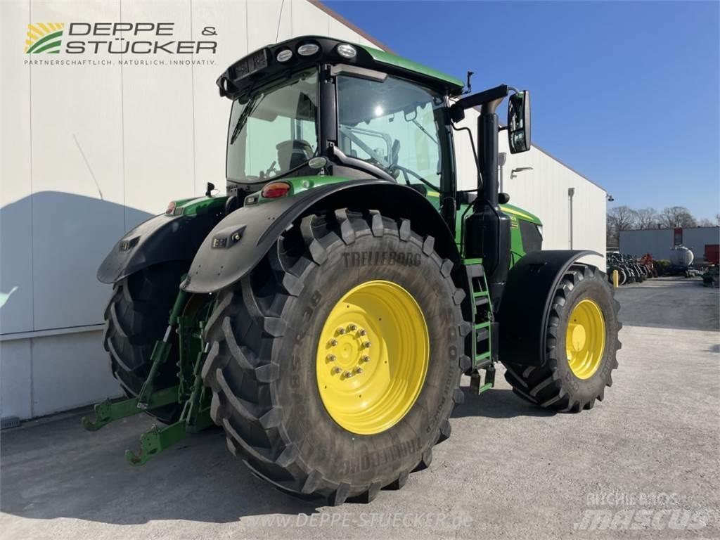 John Deere 6250R Traktoriai