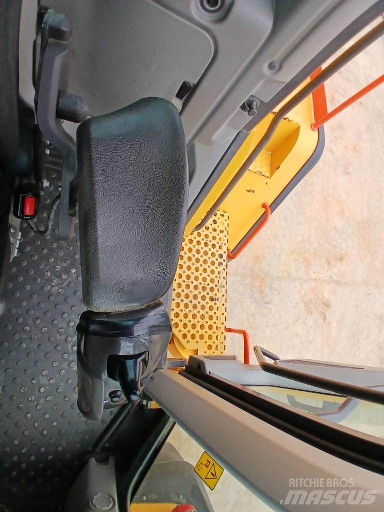 Volvo L 150 H Naudoti ratiniai krautuvai