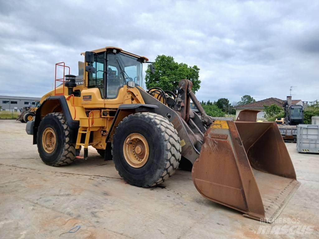 Volvo L 150 H Naudoti ratiniai krautuvai
