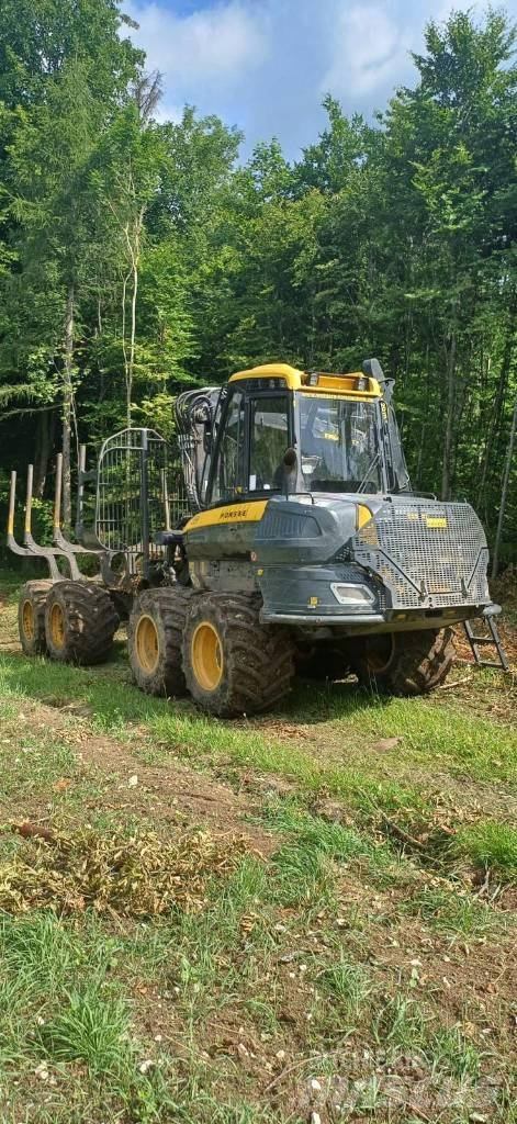 Ponsse Wisent 8W Naudoti miškovežiai (Forvarderiai)