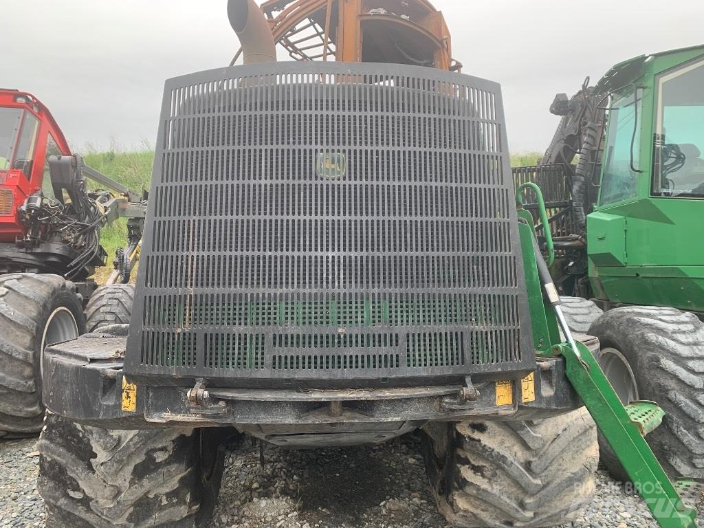 John Deere 1110 E Kabinos ir salonai