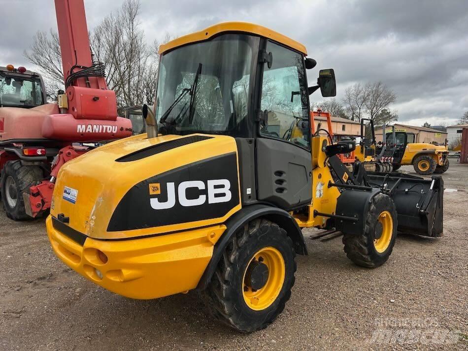 JCB 406 B Naudoti ratiniai krautuvai