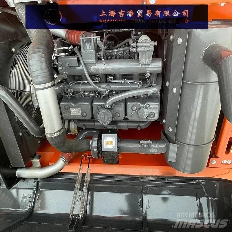 Doosan DX 225 Vikšriniai ekskavatoriai