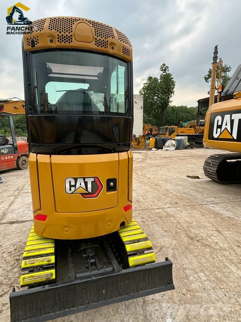 CAT 302 Mini ekskavatoriai < 7 t