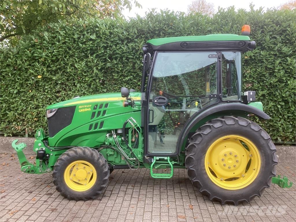 John Deere 5075GV Traktoriai
