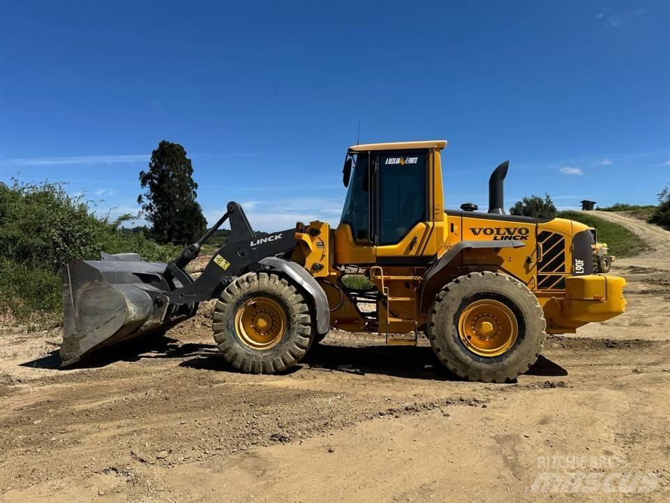 Volvo L 90 F Naudoti ratiniai krautuvai