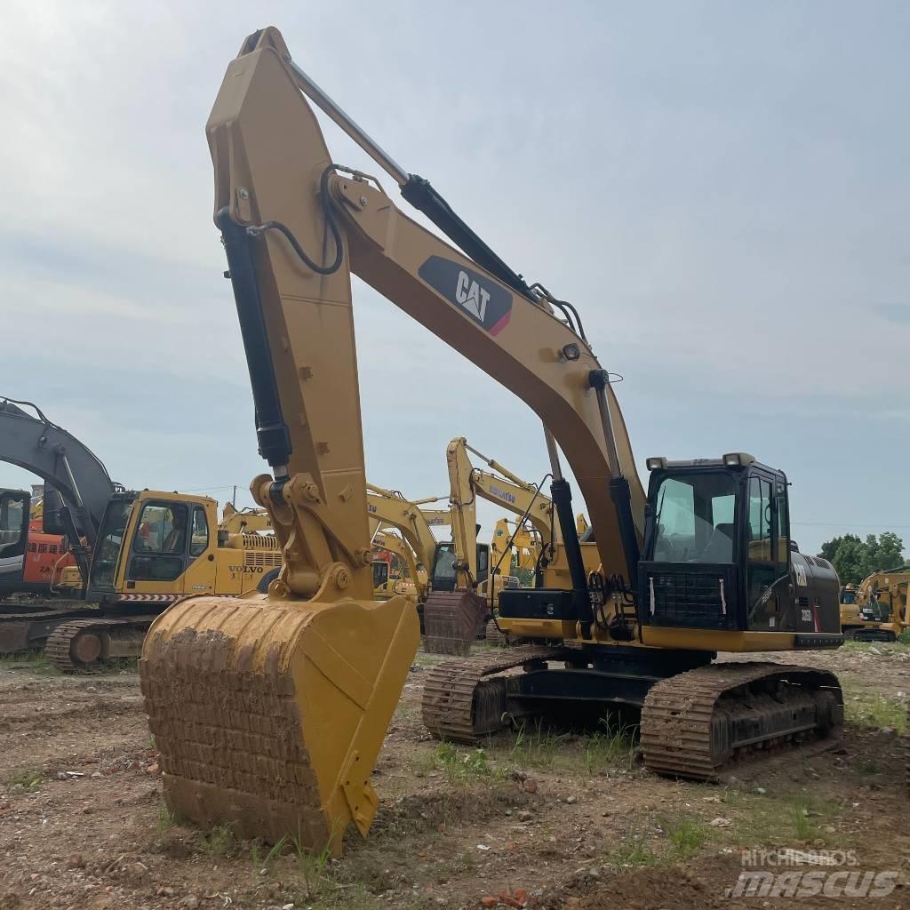 CAT 326D2 Vikšriniai ekskavatoriai