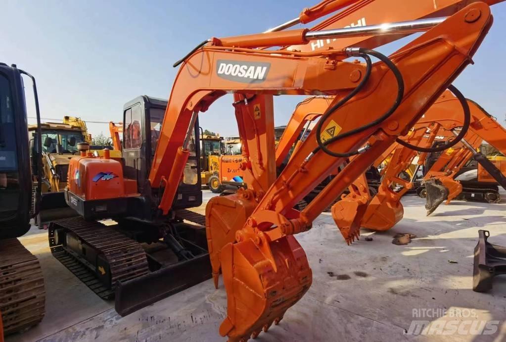 Doosan DH55 Vikšriniai ekskavatoriai
