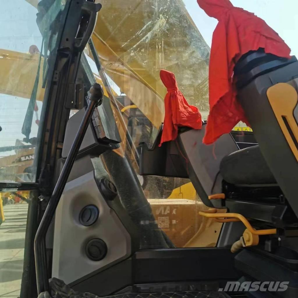 CAT 320 GC Vikšriniai ekskavatoriai